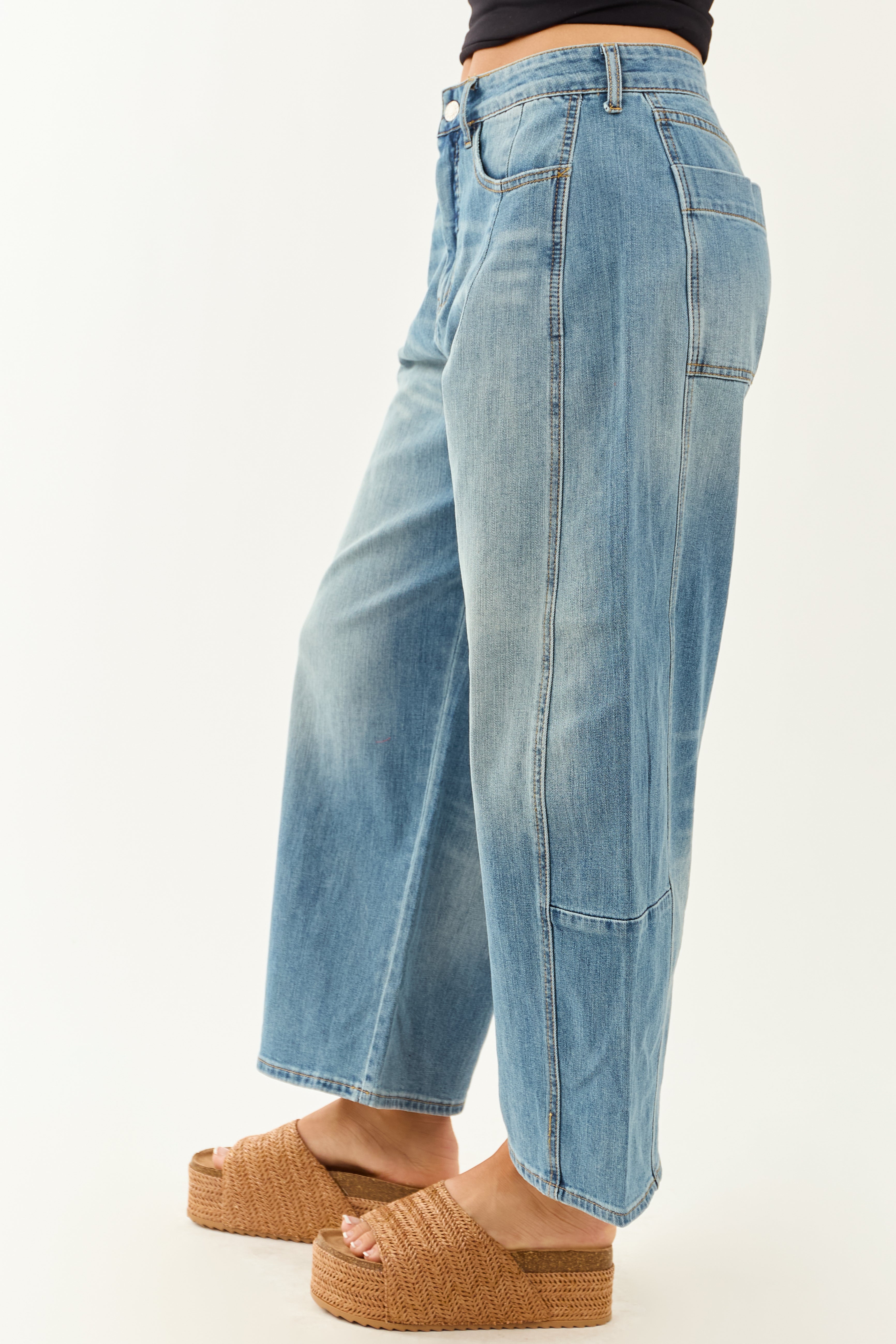 Signature 8 Medium Wash High Rise Barrel Jeans